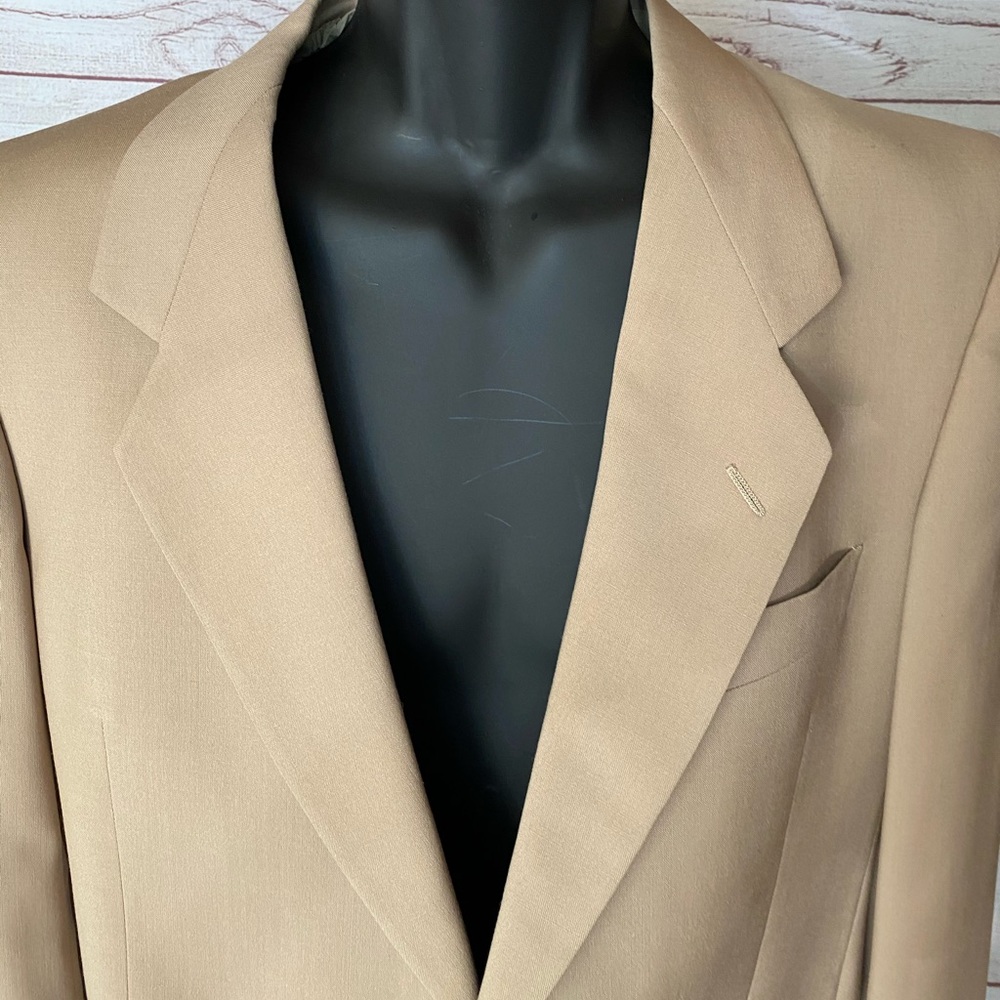 Blazer - Picture 3 of 9